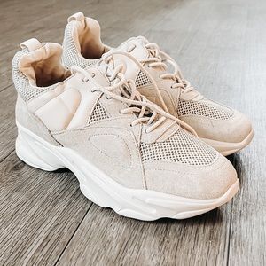 Steve Madden women’s fashion sneaker